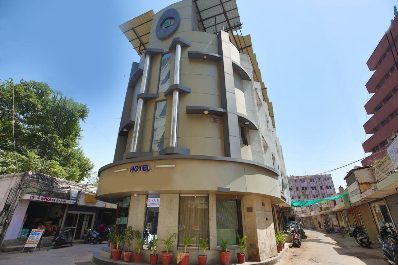 Oyo Flagship 19003 Hotel Rudra Mahal Ahmedabad Exterior foto