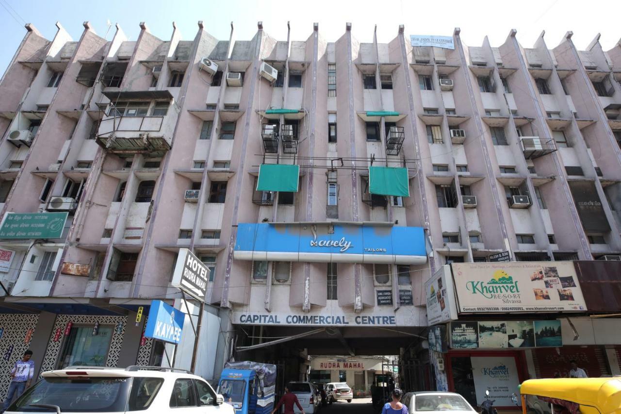 Oyo Flagship 19003 Hotel Rudra Mahal Ahmedabad Exterior foto
